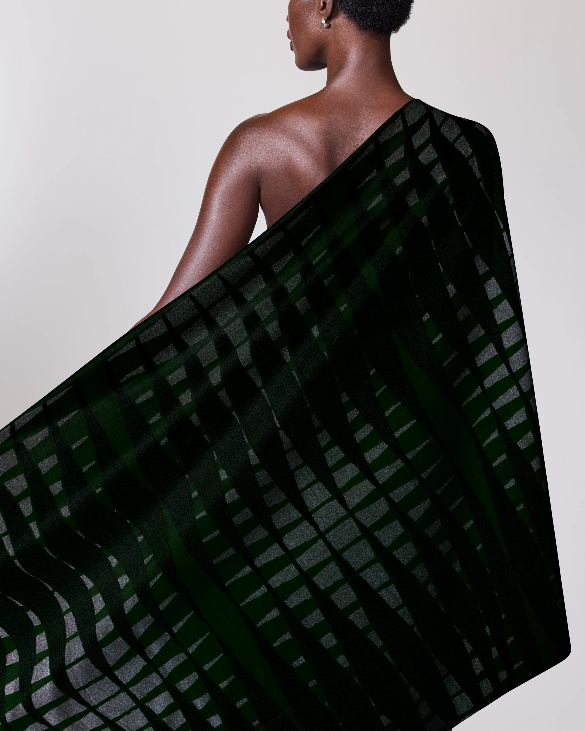 Sky Wax | VL01681.080 | Red-Green Pearl Embellished - Image 2