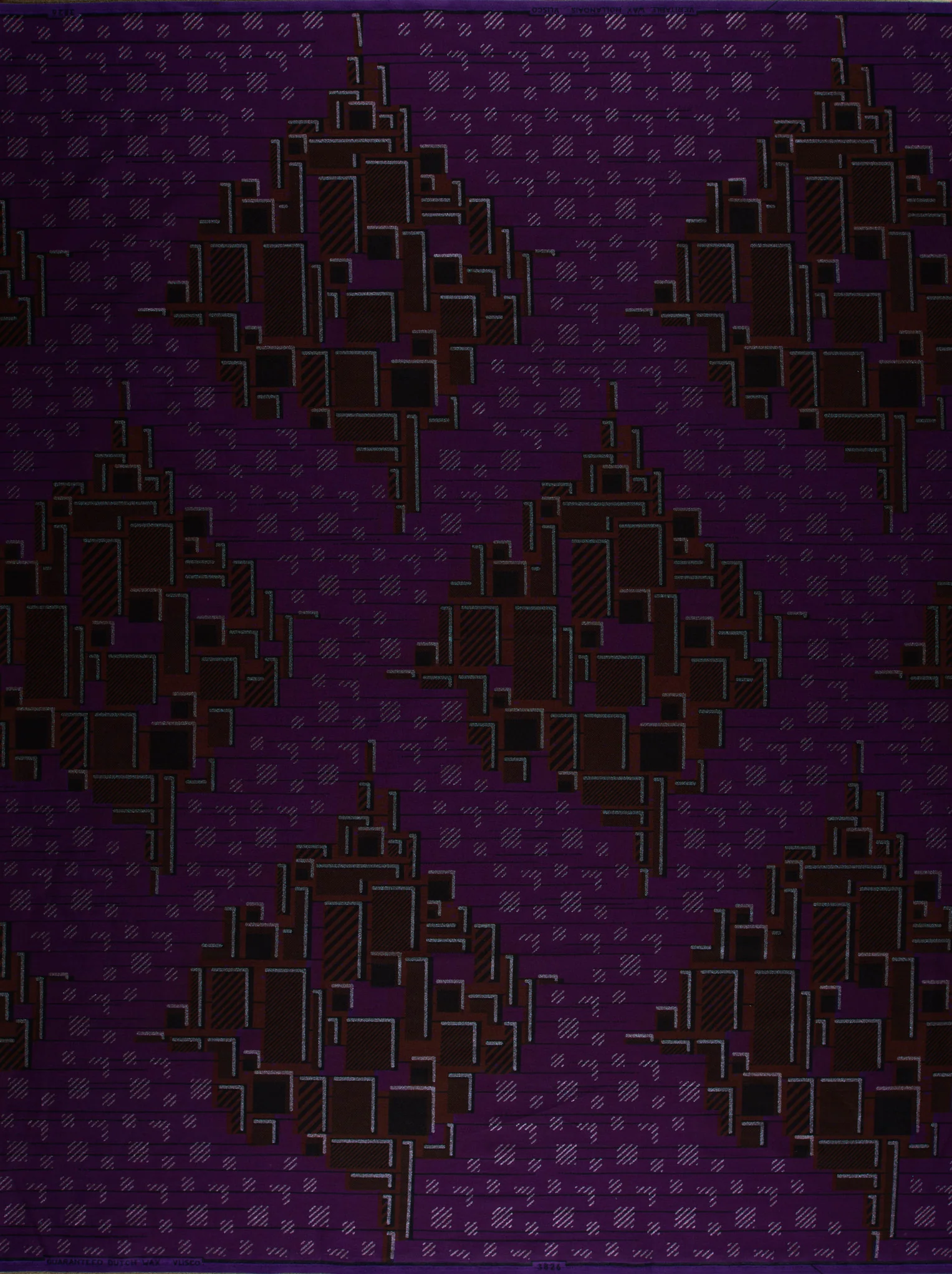 Sky Wax | VL03826.173 | Red-Green Pearl Embellished - Image 4