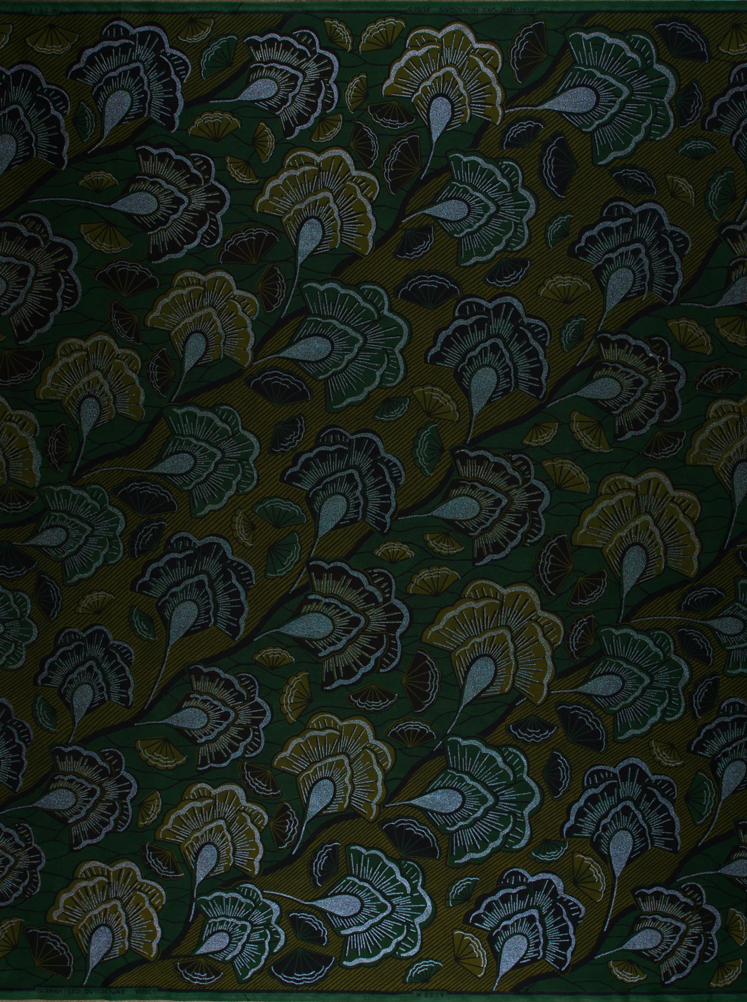 Sky Wax | VLW2719.017 | Red-Green Pearl Embellished - Image 4